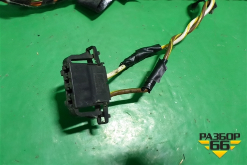 Проводка двери передней левой (7L6971120E) для Volkswagen Touareg c 2002-2010г (Туарег)