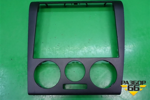 Рамка магнитолы (1U1863399) для Skoda Octavia (А4) с 1997-2011г (Октавия)