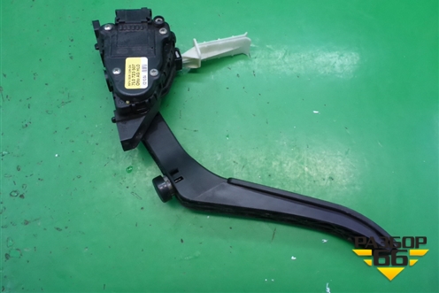 Педаль газа электронная (7L0723507) для Volkswagen Touareg c 2002-2010г (Туарег)