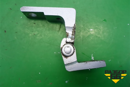 Петля двери передней левой верхняя для Volkswagen Touareg c 2002-2010г (Туарег)