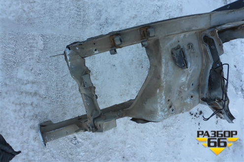 Лонжерон передний правый для Volkswagen Touareg c 2002-2010г (Туарег)