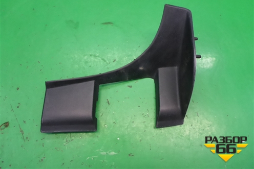 Накладка декоративная (на петлю двери багажника левая) (7L6867437E) для Volkswagen Touareg c 2002-2010г (Туарег)