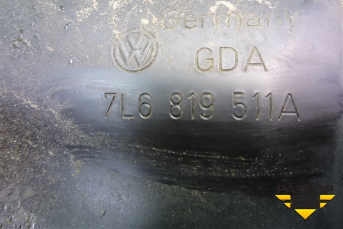 Короб водоотводящий (левый) (7L6819511A) для Volkswagen Touareg c 2002-2010г (Туарег)