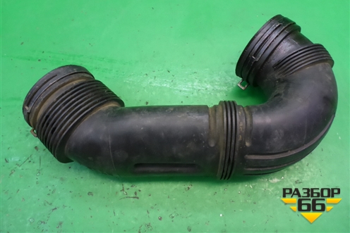 Патрубок воздушного фильтра (7L0129684A) для Volkswagen Touareg c 2002-2010г (Туарег)