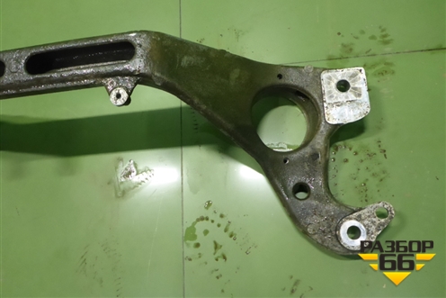 Балка передняя поперечная (крепления опор двигателя) (7L0199207) для Volkswagen Touareg c 2002-2010г (Туарег)