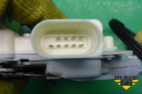 Замок двери задней правой (4G0839016) для Volkswagen Touareg с 2010-2018г (Туарег)