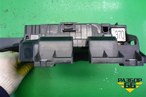 Блок предохранителей салонный (7P0937548F) для Volkswagen Touareg с 2010-2018г (Туарег)