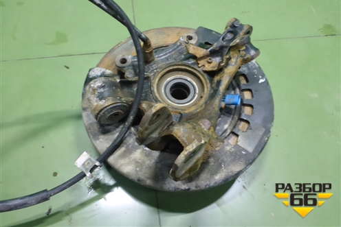 Кулак задний правый (7L0505438) для Volkswagen Touareg c 2002-2010г (Туарег)