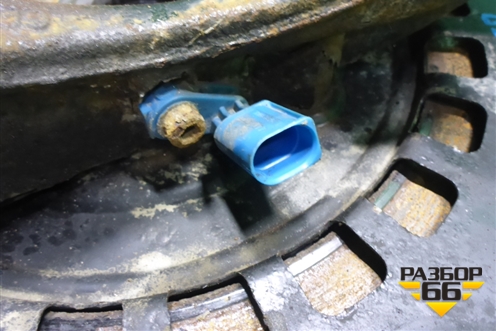 Кулак задний правый (7L0505438) для Volkswagen Touareg c 2002-2010г (Туарег)