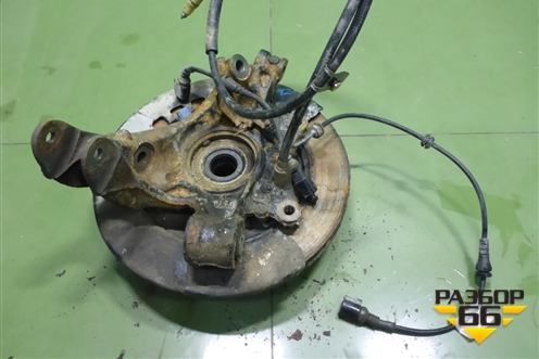 Кулак задний левый (7L0505435B) для Volkswagen Touareg c 2002-2010г (Туарег)