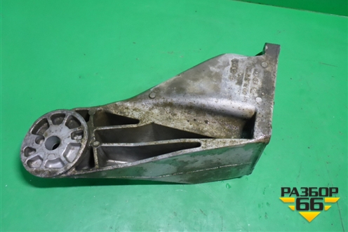 Кронштейн двигателя правый (3.2л BAA-VR6) (022199308) для Volkswagen Touareg c 2002-2010г (Туарег)
