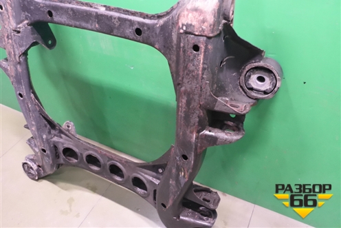 Подрамник передний АКПП (7L0400025) для Volkswagen Touareg c 2002-2010г (Туарег)