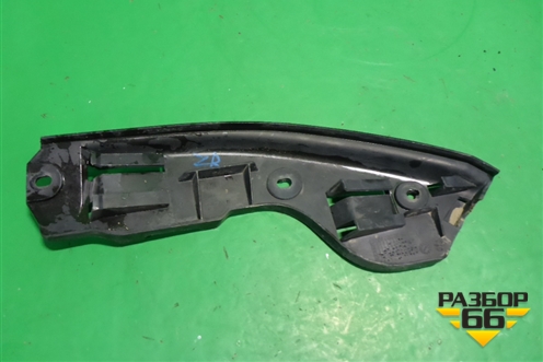 Кронштейн заднего бампера правый (7L6807394B) для Volkswagen Touareg c 2002-2010г (Туарег)