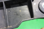 Кронштейн заднего бампера правый (7L6807394B) для Volkswagen Touareg c 2002-2010г (Туарег)