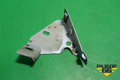 Кронштейн (крепления правого крыла) (7L6821152B) для Volkswagen Touareg c 2002-2010г (Туарег)