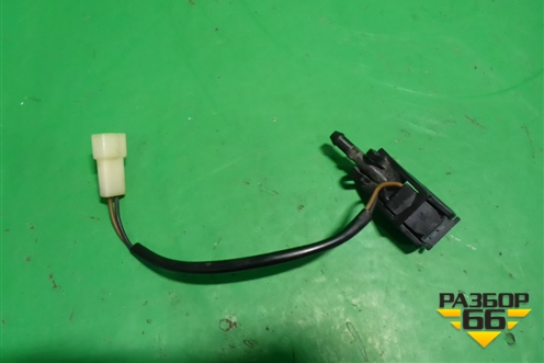 Форсунка омывателя лобового стекла (с подогревом) (6E0955986) для Volkswagen Touareg c 2002-2010г (Туарег)