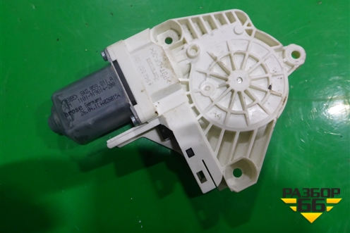 Моторчик стеклоподъёмника задний левый (8K0959811A) для Audi A4 (В8) с 2007-2015г (А4)