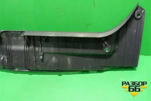 Обшивка багажника на заднюю панель (5838733140) для Toyota Camry V70 с 2017г (Камри)