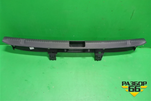 Обшивка багажника на заднюю панель (5JA863485B) для Skoda Rapid с 2013г (Рапид)