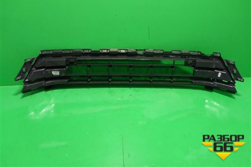 Решетка в передний бампер центральная (после 2014г под парктроник) (5CU853677B) для Volkswagen Jetta с 2010-2019г (Джетта)