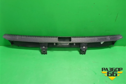 Обшивка багажника на заднюю панель (5JA863485B) для Skoda Rapid с 2013г (Рапид)