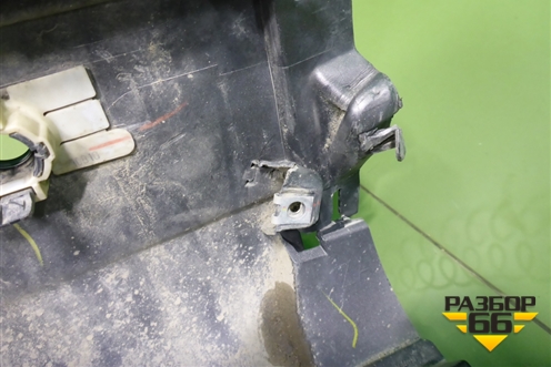 Накладка заднего бампера правая (Superior под парктроник) (PZ32260058) для Lexus LX-570 с 2015г (ЛХ)