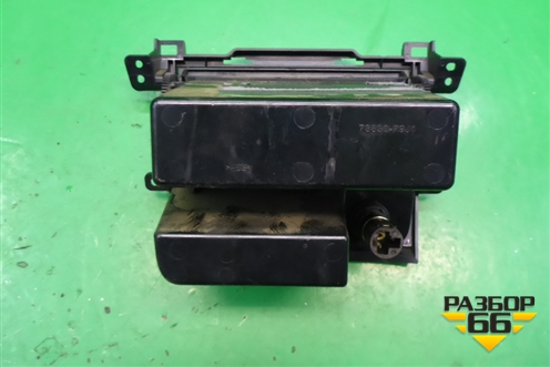 Ящик передней консоли (7383079J1) для Suzuki SX4 с 2006-2013г (СХ4)