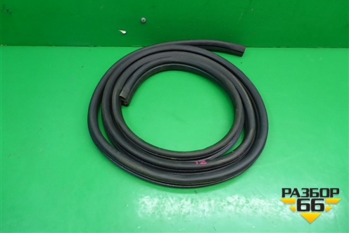 Уплотнитель двери задней левой (хетчбэк) для Suzuki SX4 с 2006-2013г (СХ4)