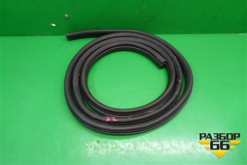 Уплотнитель двери задней правой (хетчбэк) для Suzuki SX4 с 2006-2013г (СХ4)