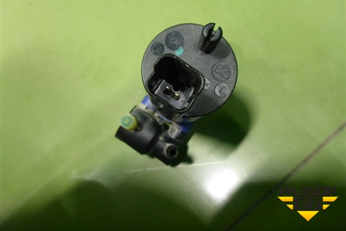 Насос омывателя (1057737) для Nissan X-Trail (Т32) с 2014г (Хтраил)