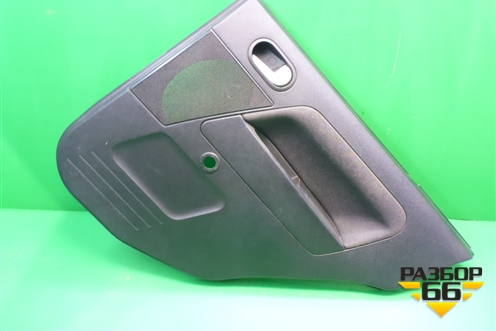 Обшивка двери задней правой под механику для Ford Fusion с 2002г (Фьюжн)