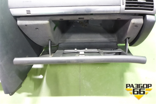 Торпедо с AIR BAG для Peugeot 407 с 2004г