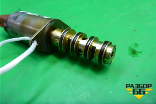 Клапан электромагнитный изменения фаз ГРМ (3.6л BHK) для Volkswagen Touareg c 2002-2010г (Туарег)