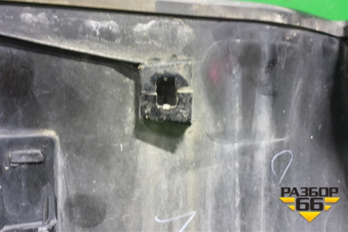 Накладка двери багажника нижняя правая (7680542010) для Toyota Rav-4 с 2006-2013г (Рав 4)