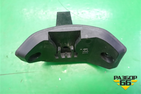 Кронштейн активатора лючка бензобака (13111599) для Opel Corsa D с 2006-2014г (Корса Д)
