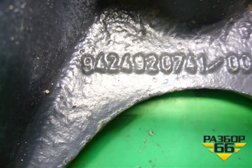 Кронштейн глушителя (основного к раме) (9424920741) для Mercedes Benz TRUCK Axor 2 с 2004г (Аксор)