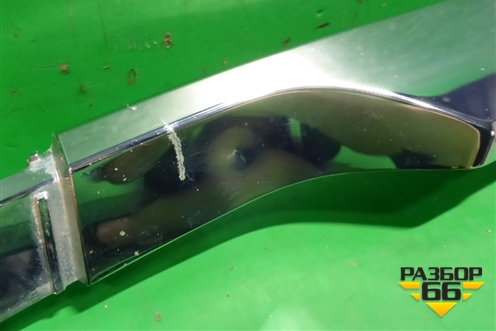 Накладка заднего бампера (после 2019г центральная верхняя) (31663566) для Volvo XC90 с 2015г (ХС90)