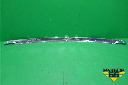 Накладка заднего бампера (после 2019г центральная верхняя) (31663566) для Volvo XC90 с 2015г (ХС90)