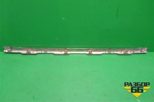 Накладка на решетку радиатора (верхняя после 2017г) (5312760130) для Toyota Land Cruiser Prado(150) с 2009г (Ленд Крузер Прадо)