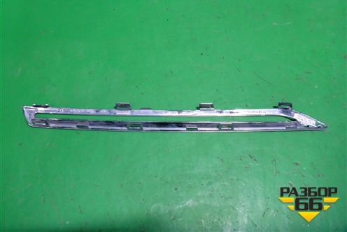 Накладка на решетку радиатора (левая верхняя) (A1668881585) для Mercedes Benz GLE-Klass W166 с 2015г (ГЛЕ)