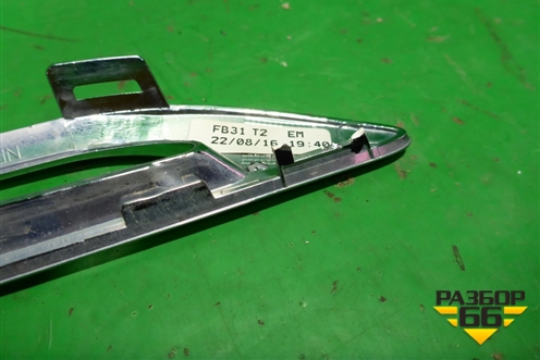 Накладка на решетку радиатора (левая верхняя) (A1668881585) для Mercedes Benz GLE-Klass W166 с 2015г (ГЛЕ)