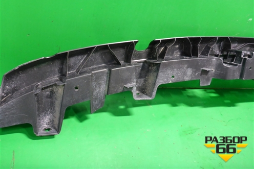 Кронштейн заднего бампера центральный (4M0807458) для Audi Q7 c 2015г (Ку 7)