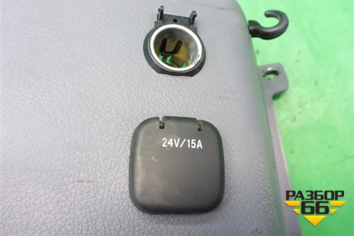 Накладка на торпедо  (A9406800680) для Mercedes Benz TRUCK Axor 2 с 2004г (Аксор)