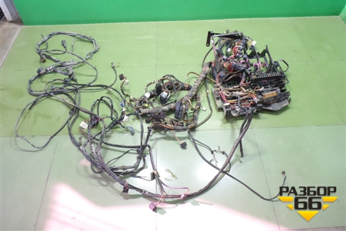 Проводка в кабину для Mercedes Benz TRUCK Axor 2 с 2004г (Аксор)