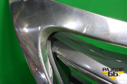 Решетка радиатора (верхняя часть под камеру) (5310160570) для Lexus LX-570 с 2015г (ЛХ)