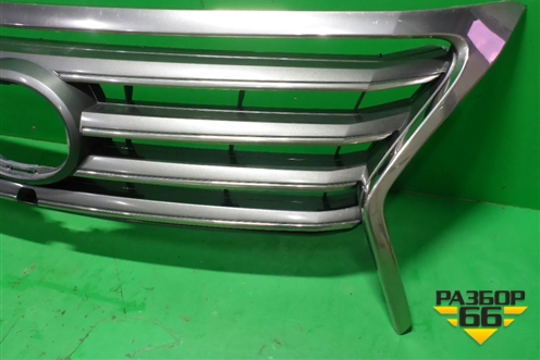 Решетка радиатора (верхняя часть под камеру) (5310160570) для Lexus LX-570 с 2015г (ЛХ)