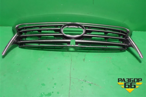 Решетка радиатора (верхняя часть под камеру) (5310160570) для Lexus LX-570 с 2015г (ЛХ)