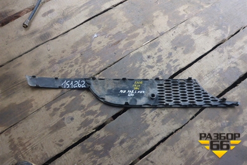 Решетка в капот левая  (нижняя) (A9408880823) для Mercedes Benz TRUCK Axor 2 с 2004г (Аксор)