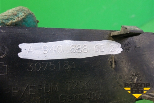 Решетка в капот левая  (нижняя) (A9408880823) для Mercedes Benz TRUCK Axor 2 с 2004г (Аксор)