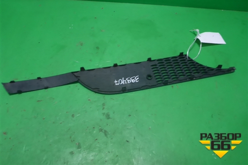 Решетка в капот левая  (нижняя) (A9408880823) для Mercedes Benz TRUCK Axor 2 с 2004г (Аксор)